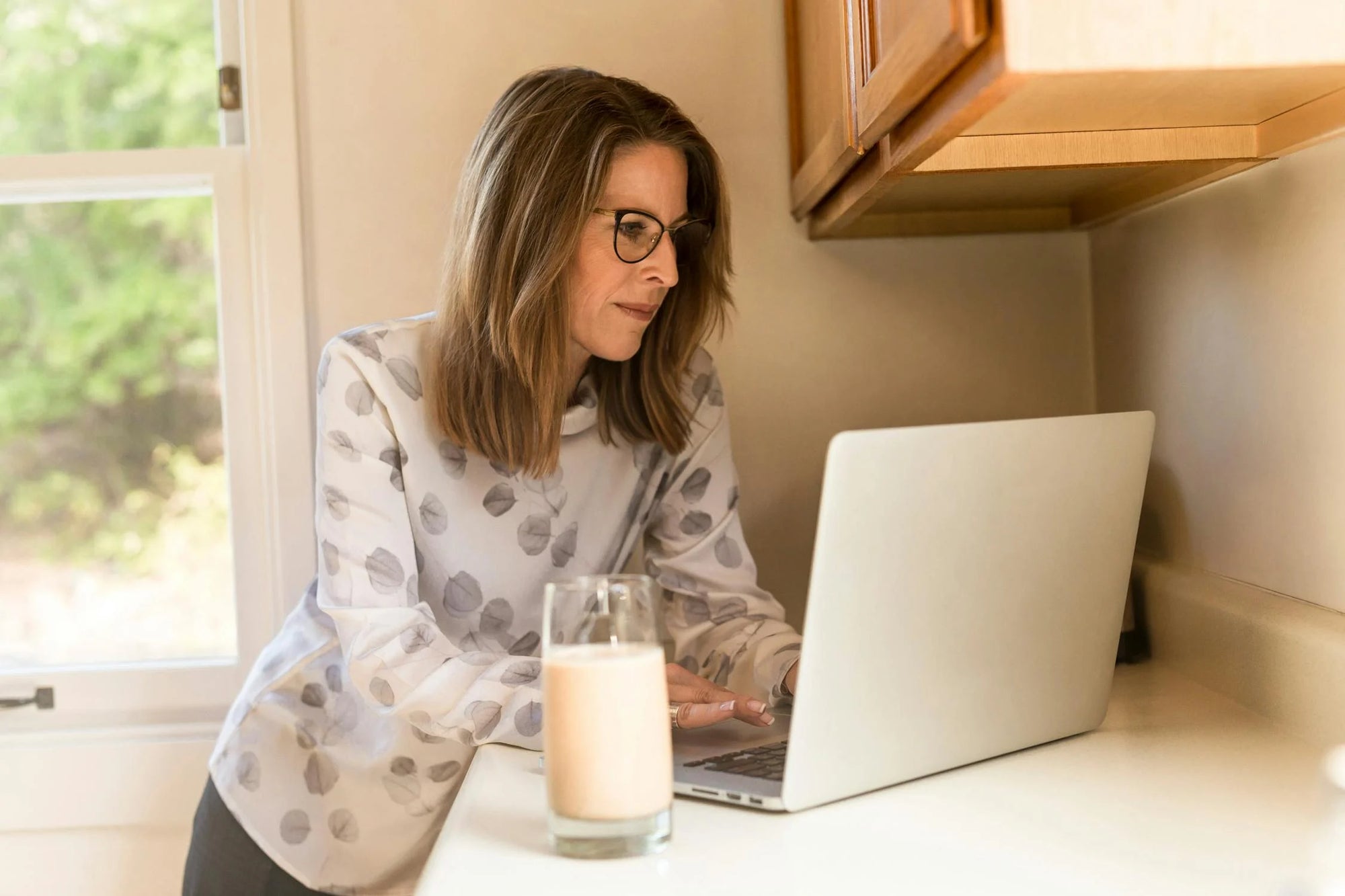 7 Simple Ways to Reduce Lower Back Pain When Working from Home